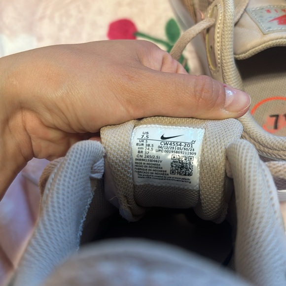 Nike Air Max Women’s 7.5 - Picture 4 of 4